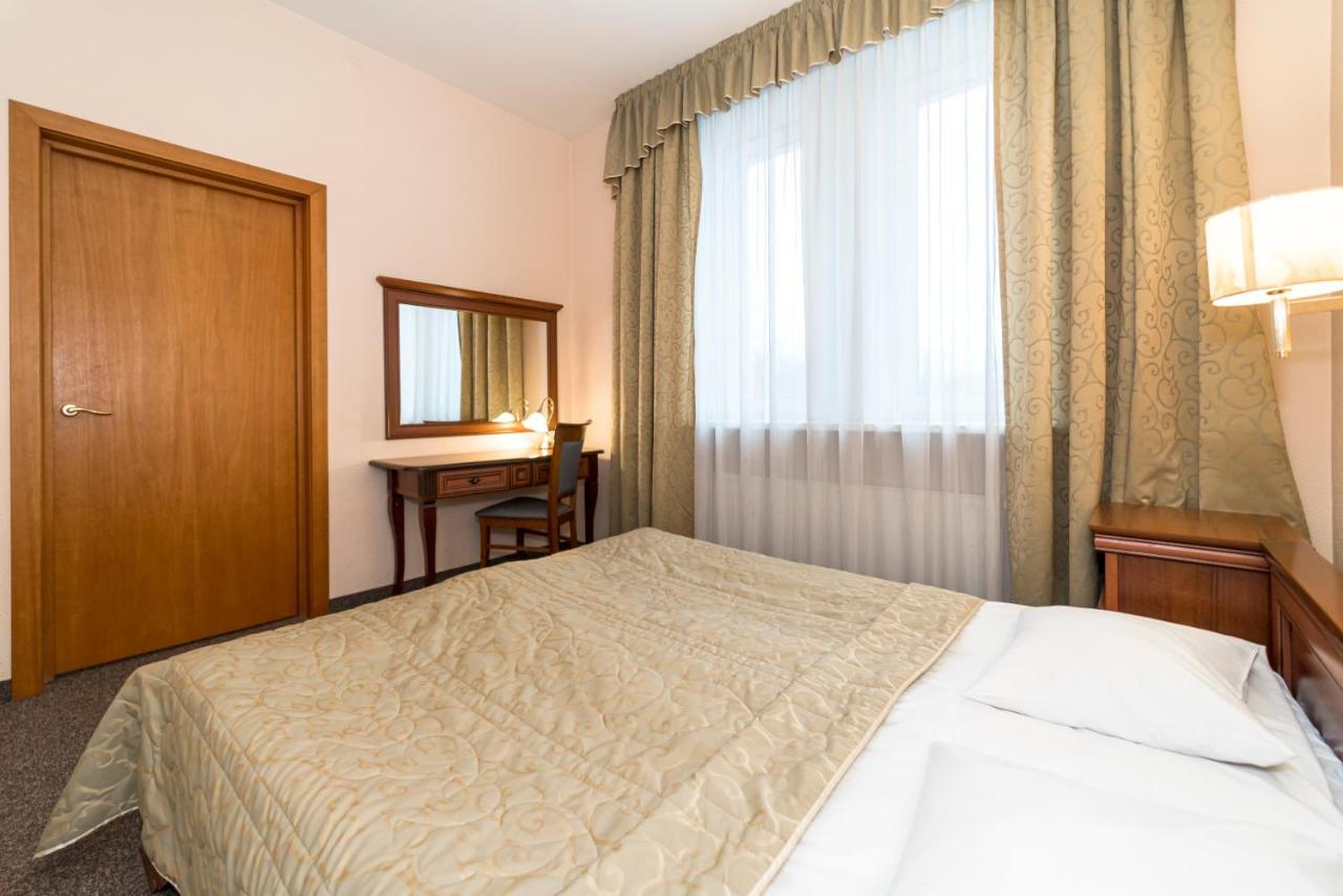Kolonna Hotel Brigita Riga Exterior photo